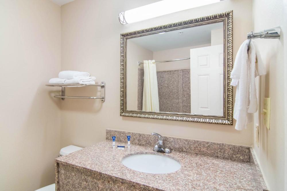 King Suite with Spa Bath - Smoking interior